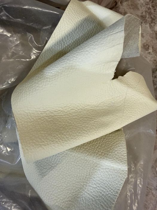 Продам обрезки кожи мебельной