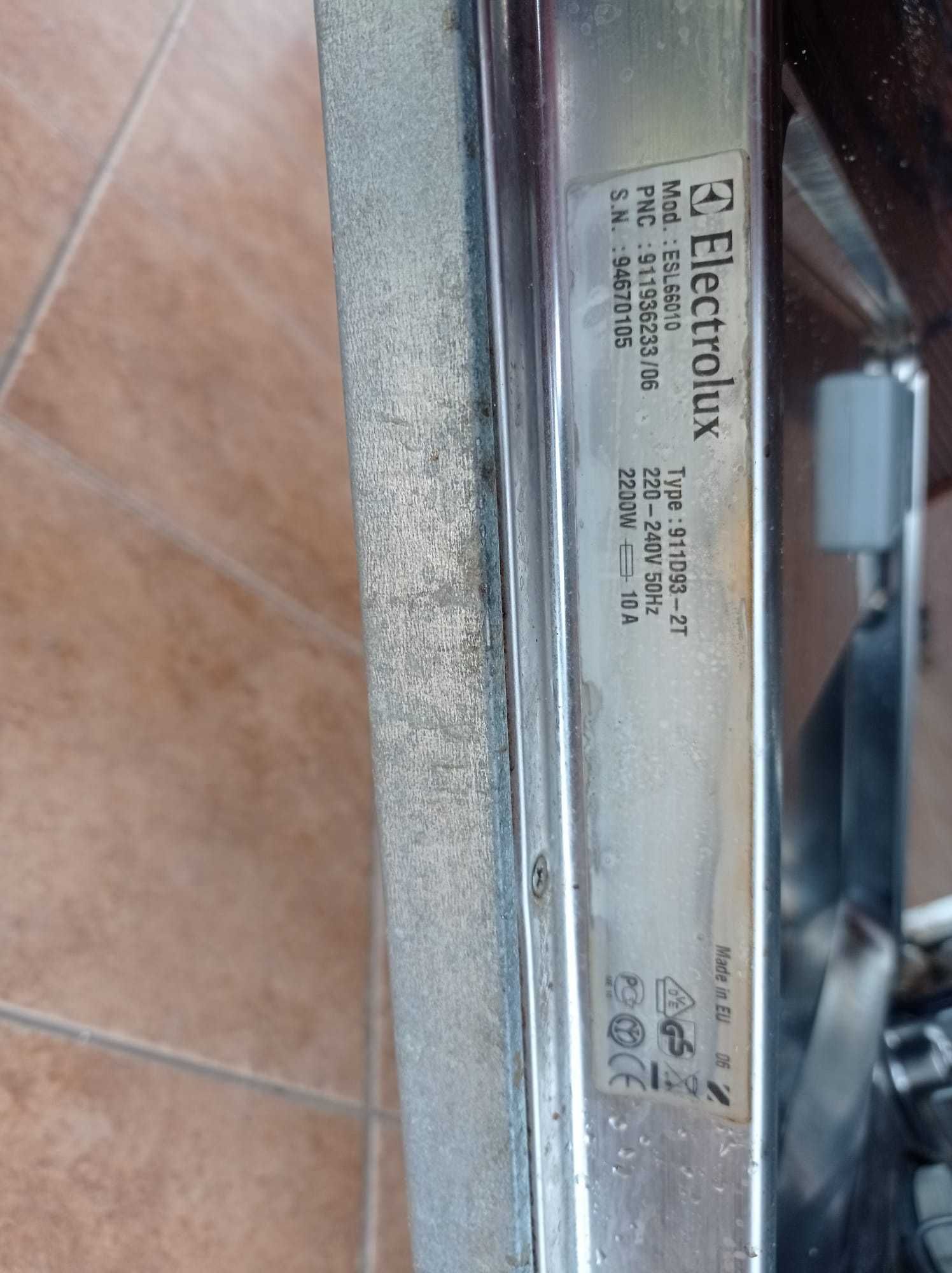 zmywarka elektrolux esl66010 uszkodzona