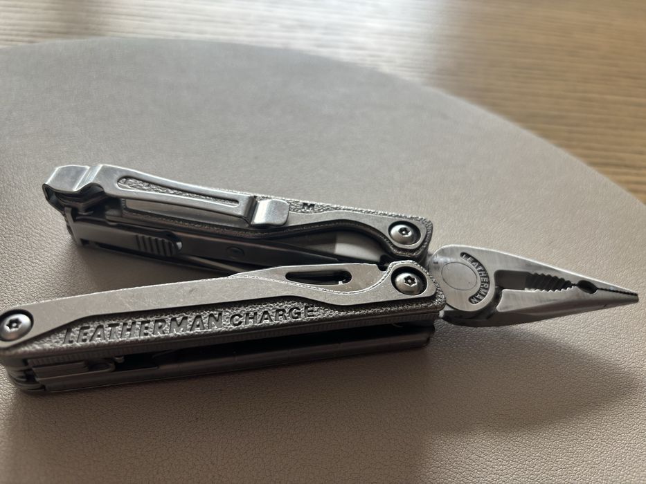 Leatherman Charge Titanium komplet
