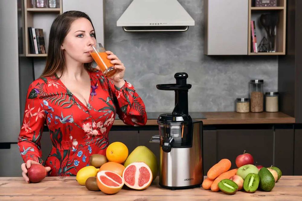 Соковитискач шнековий 200Вт, ( новая) чаша-0.6л, жмих-0.6л, ARDESTO