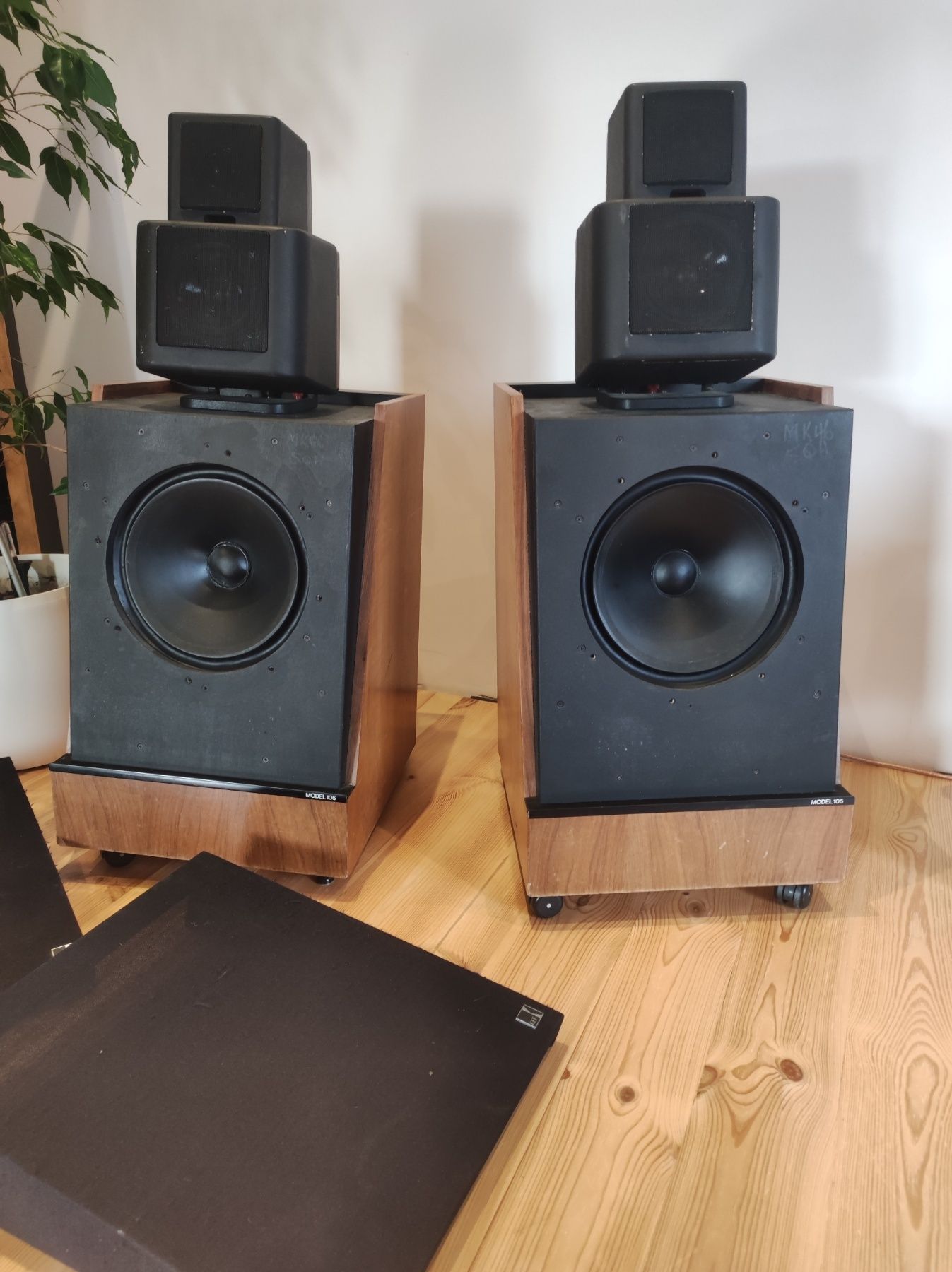 Винтажная акустическая система KEF 105