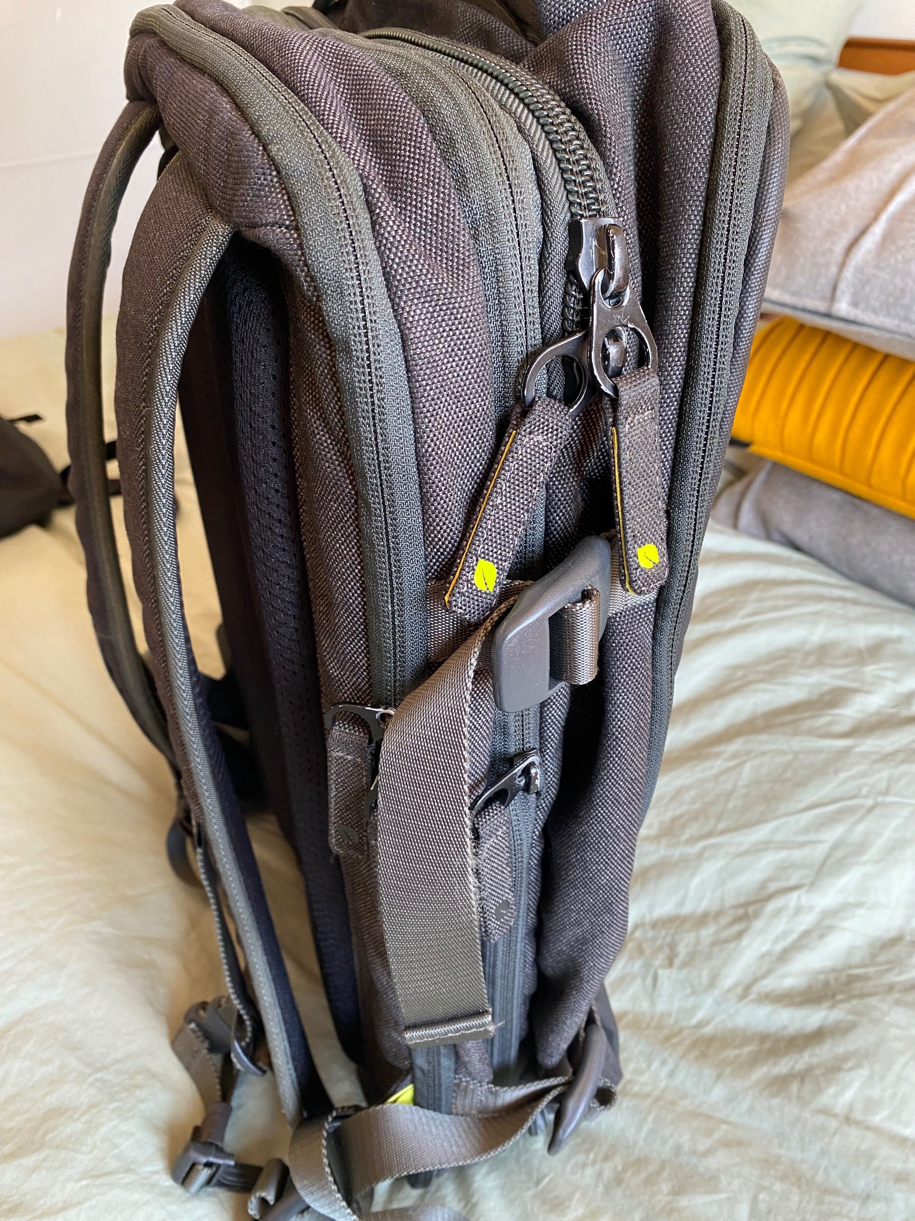Mochila Incase EO Travel Backpack
