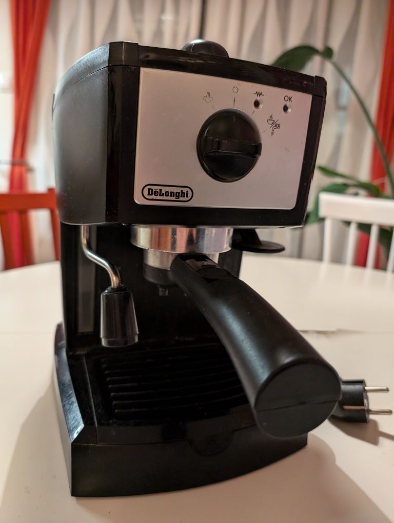 Ekspres do kawy DeLonghi