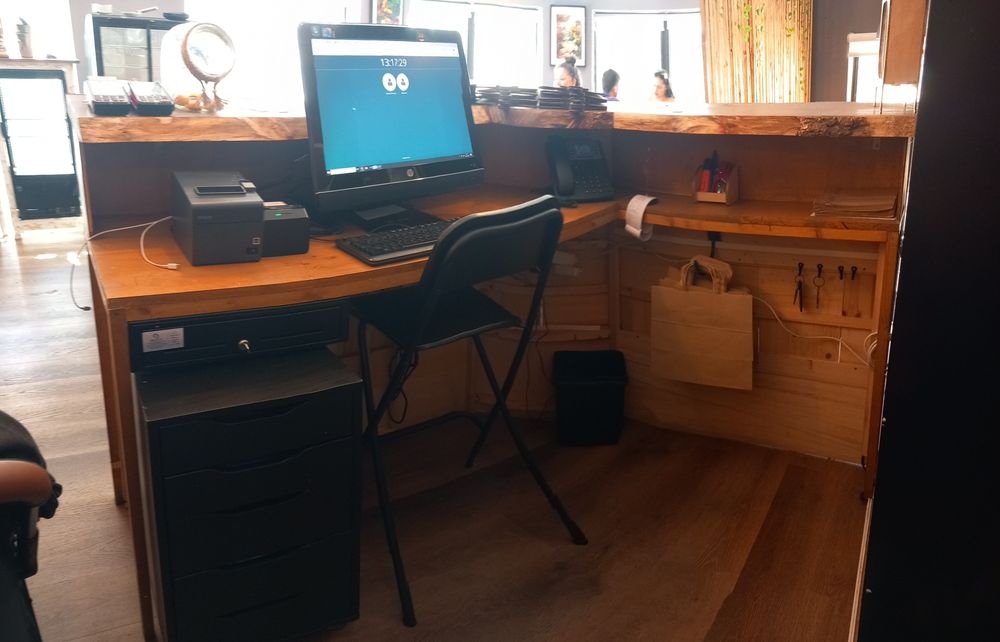 Balcão 100% madeira em L