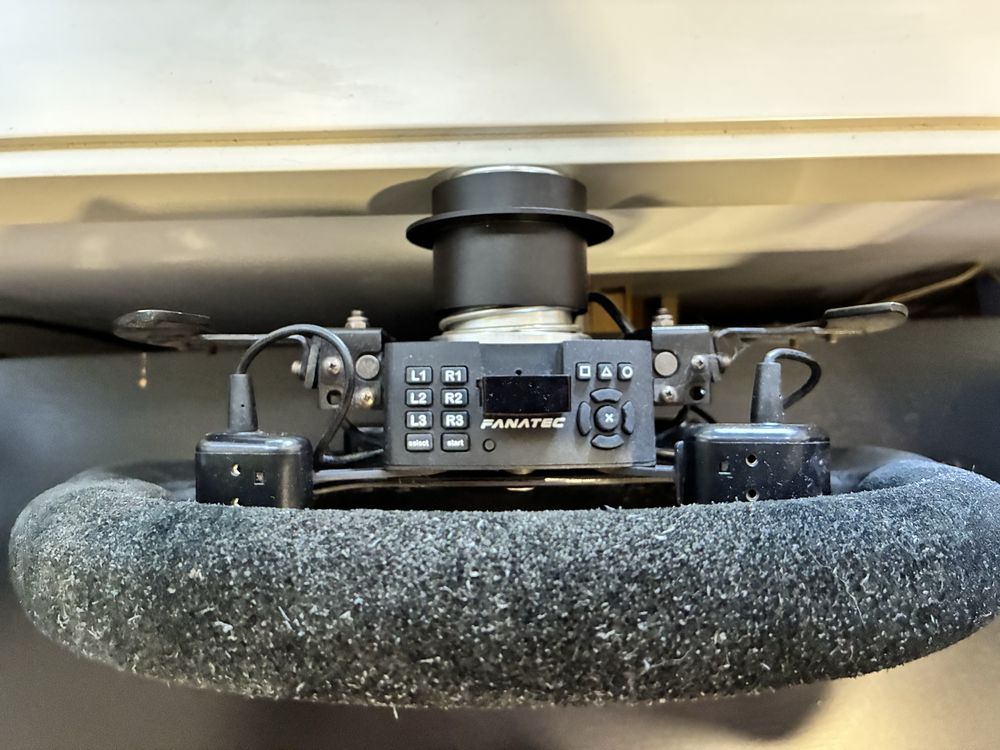 Fanatec clubsport V1 hub + rim Momo