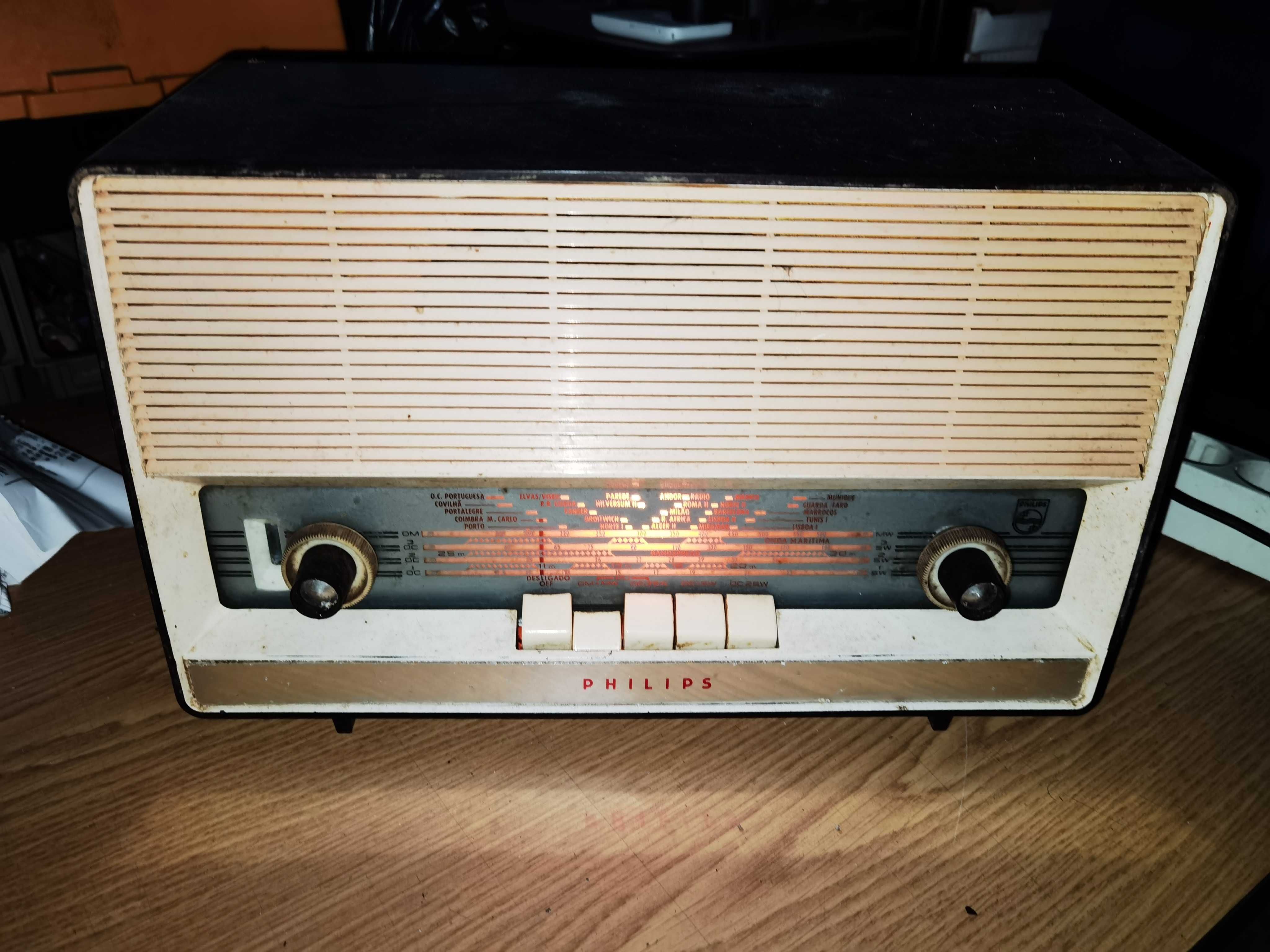 Rádio Vintage Philips A3 14801