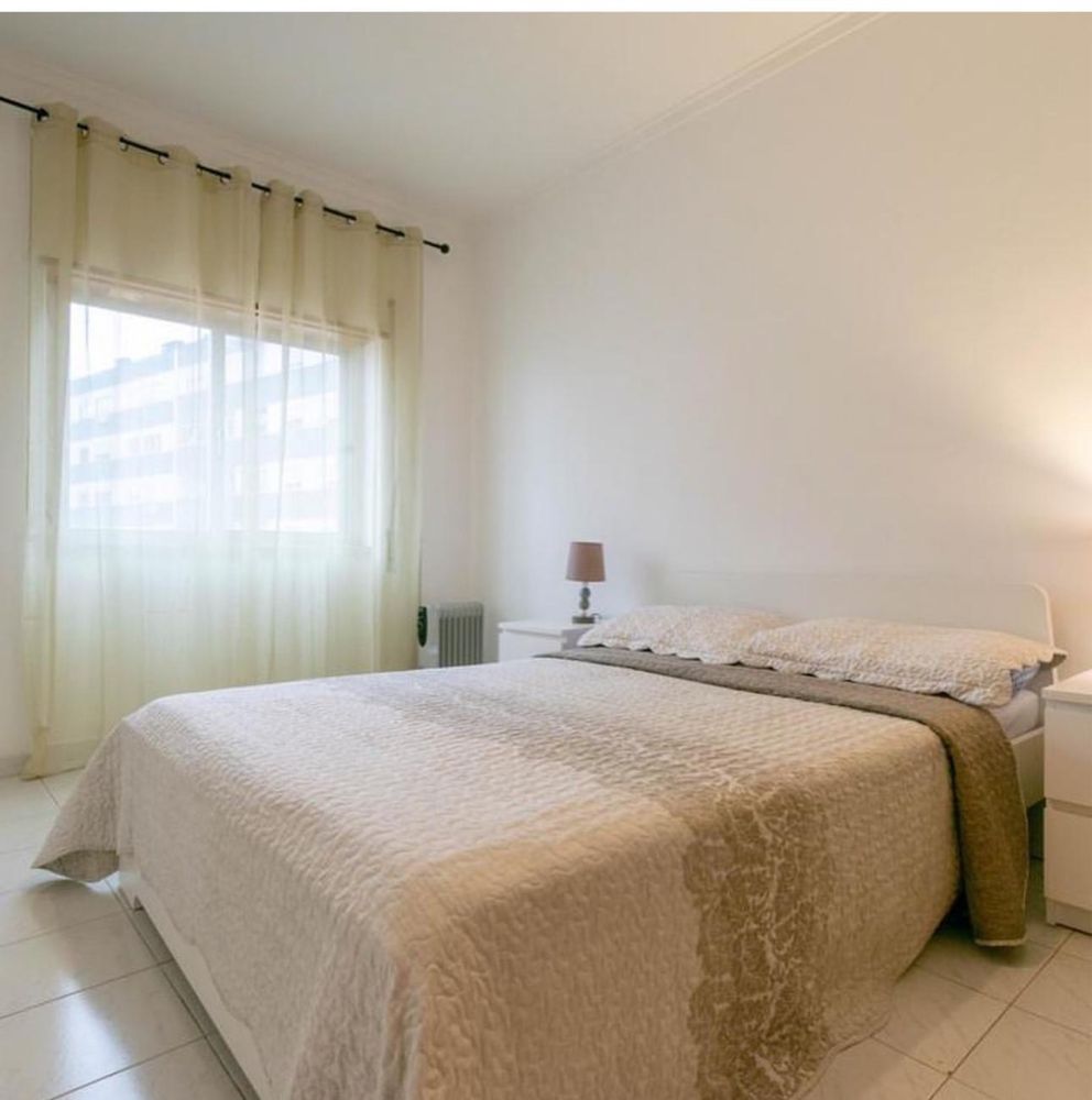 Arrenda-se T3 na pontinha, com 1 suíte — zona excelente