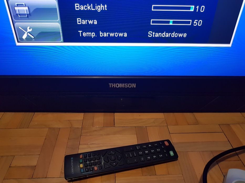Thomson 32 cale lcd telewizor sprawny full hd