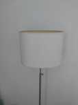 Lampa podłogowa z żarówką