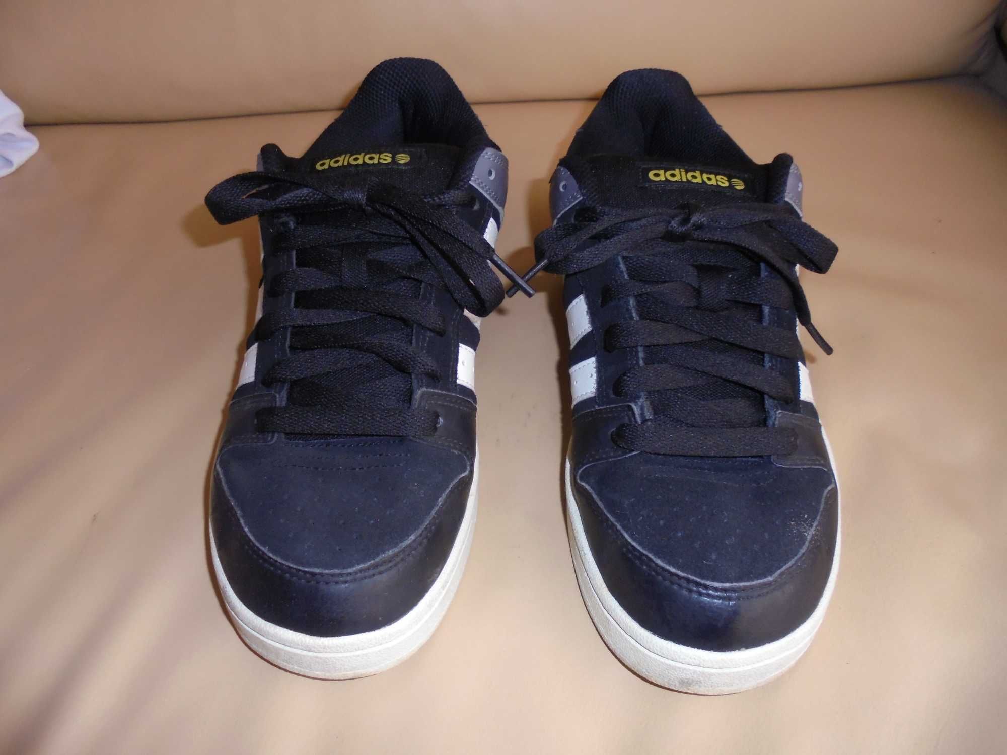 sapatilhas de homem da marca adidas