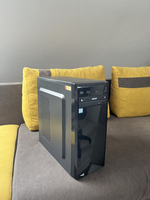 Komputer stacjonarny