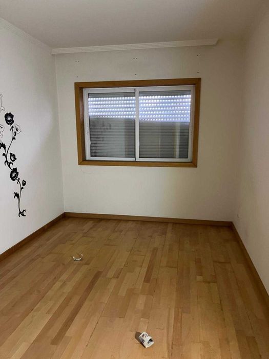 Apartamento T2 com lugar de garagem.