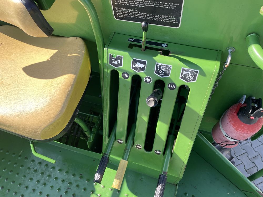 Комбайн John Deere 942