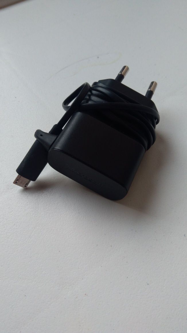 Ładowarka sieciowa MICROSOFT micro USB