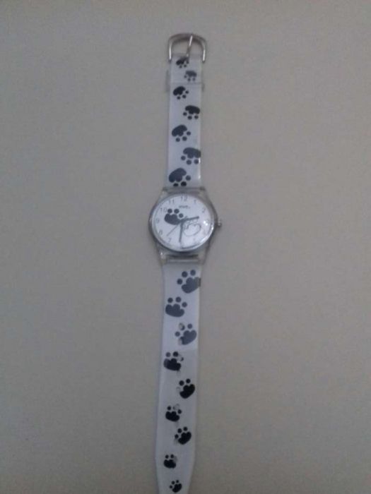 Relógio marca vive water resistant