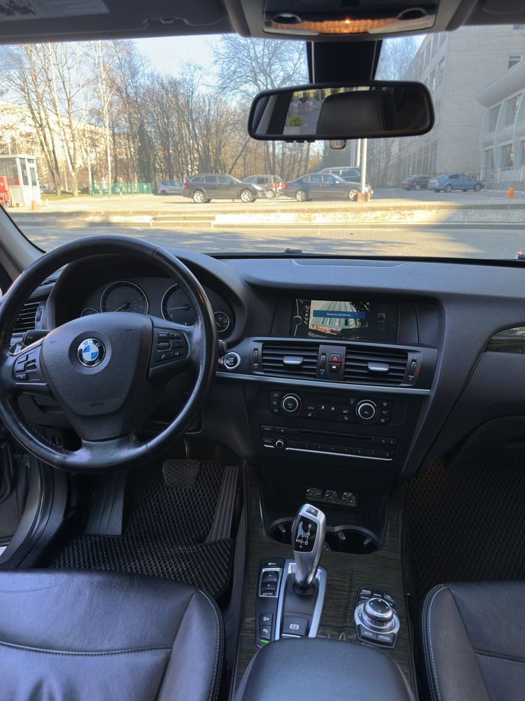 Продам BMW X3 f25 !!!
