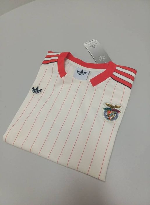 Equipamento criança Benfica