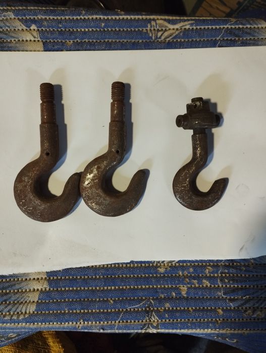 Продам крюки железные