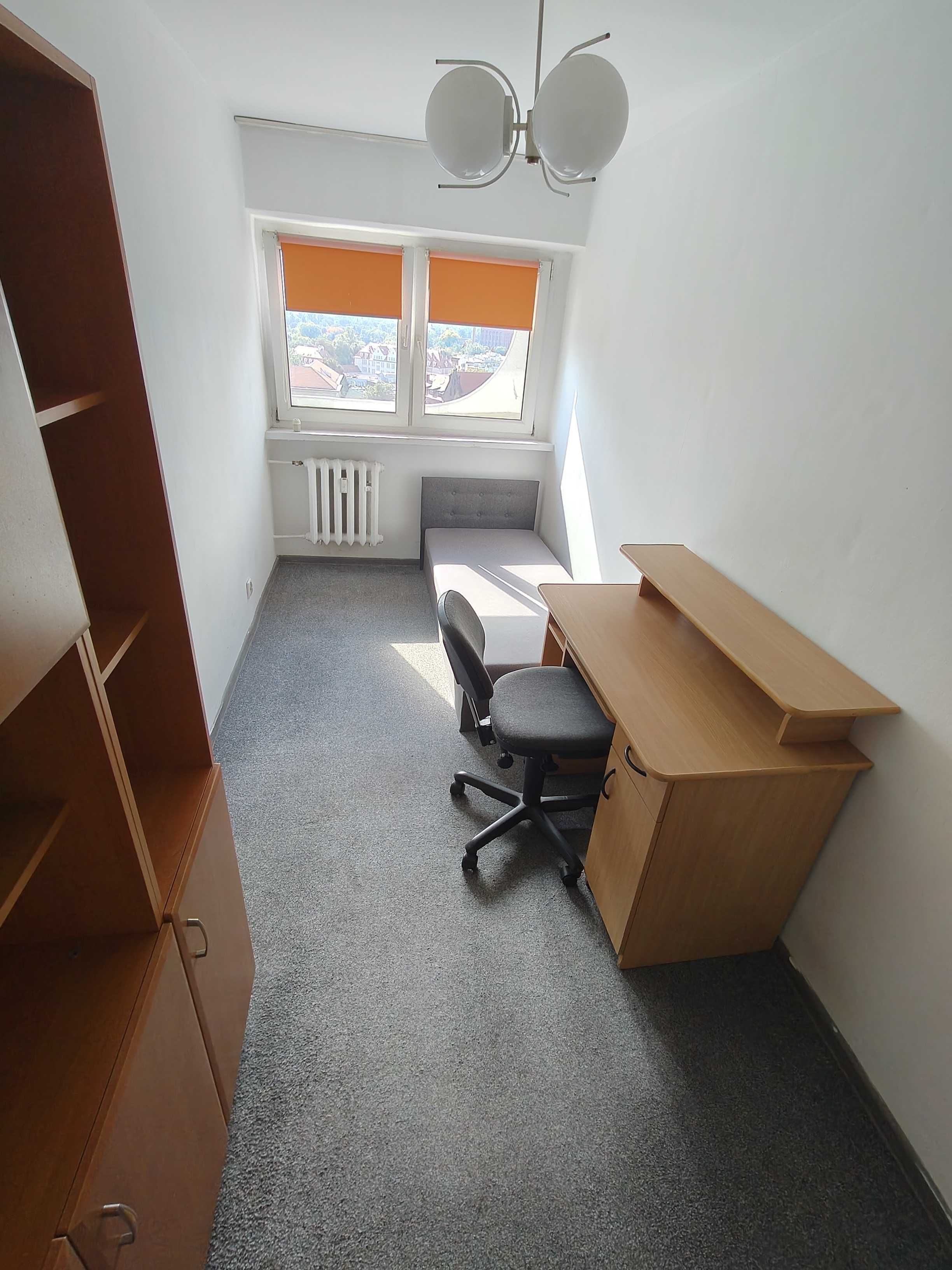 Pl. Grunwaldzki, Manhattan, 4pokoje , odświeżone mieszkanie !!!
