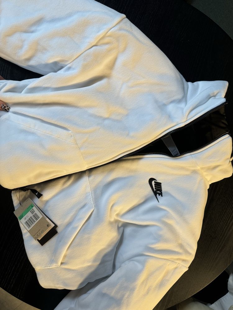 Nowa ocieplana kurtka nike