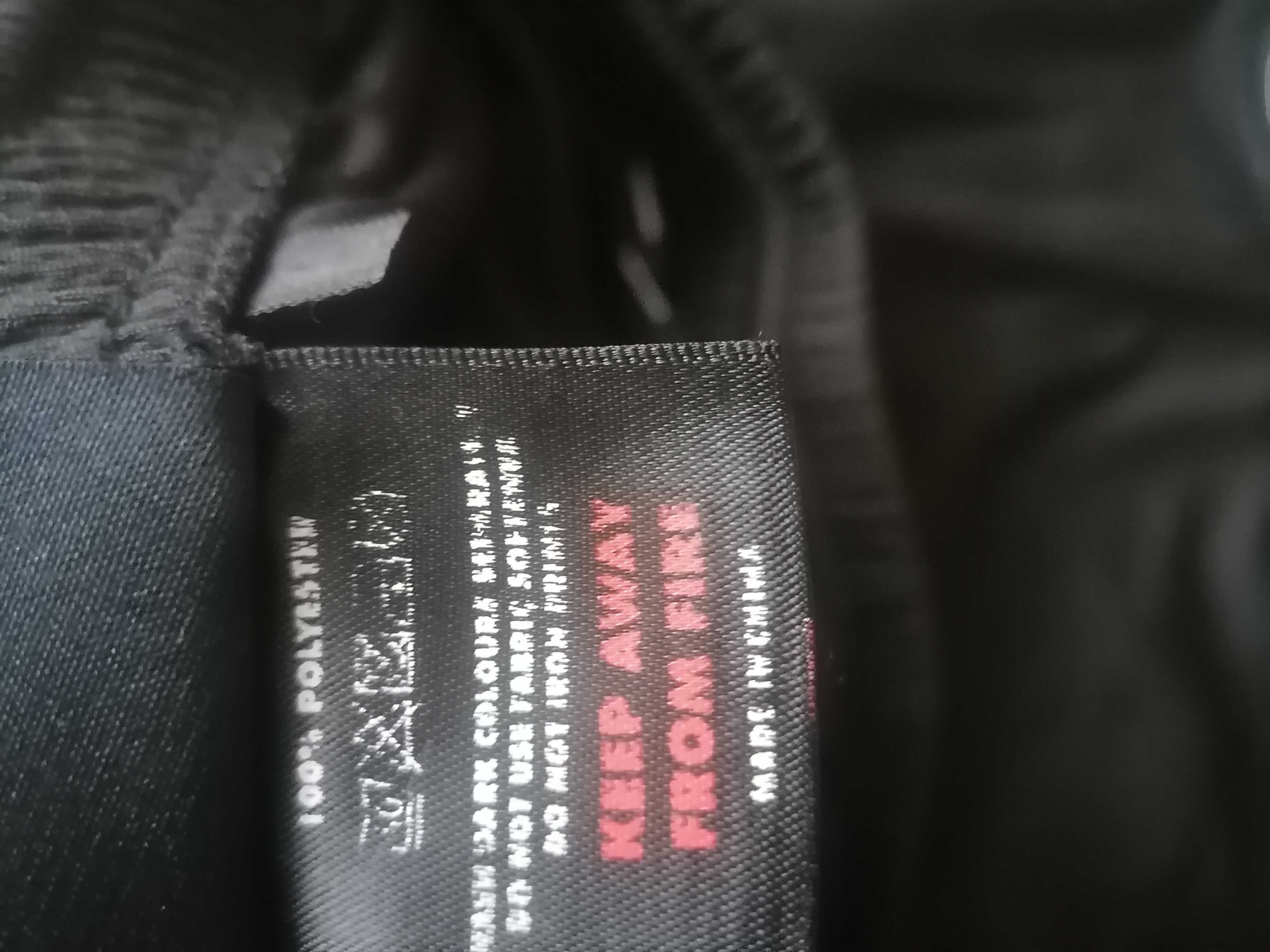 Czarne spodenki męskie