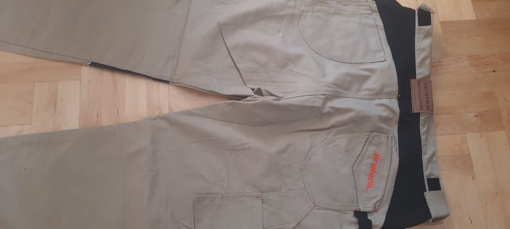 Spodnie robocze 106-110 pas
