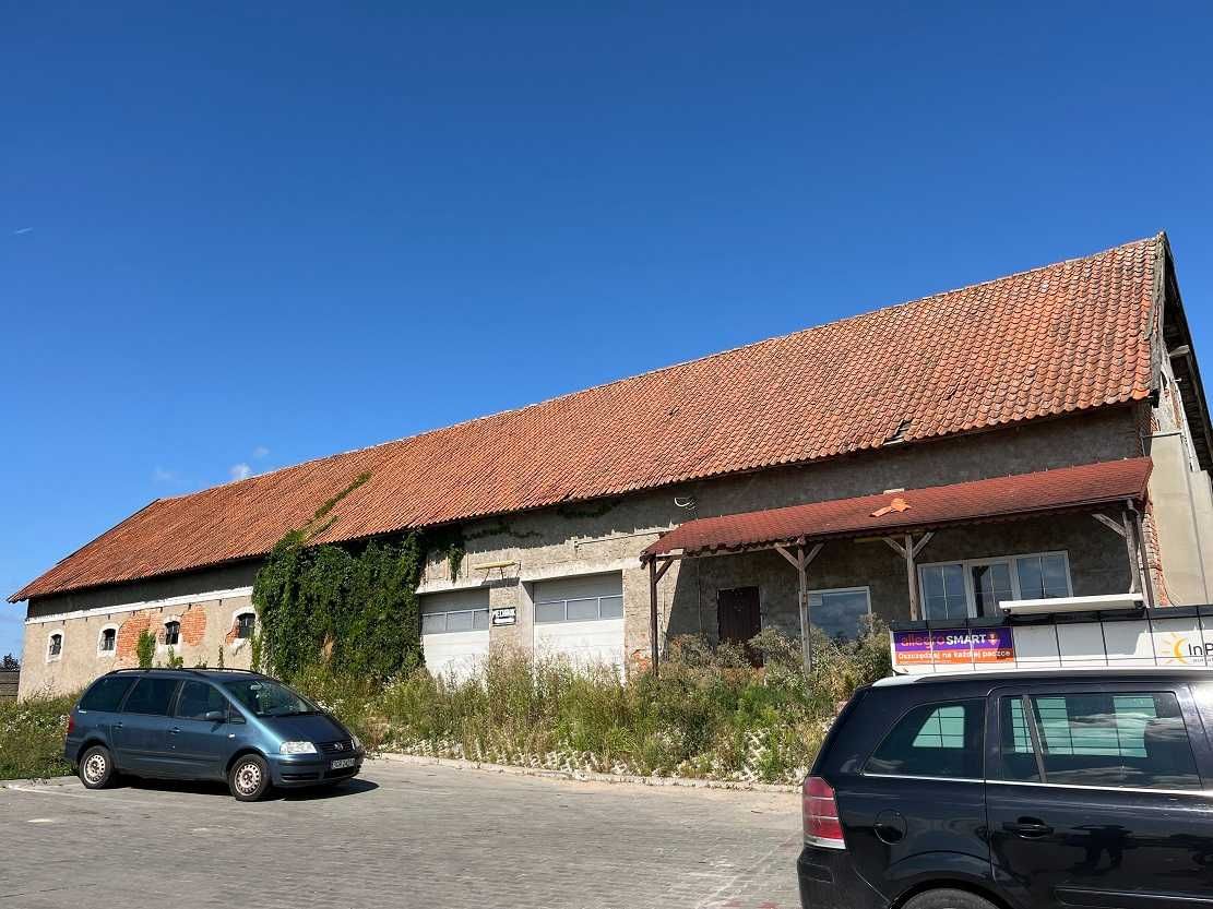 Cegła, dachówka, drewno z rozbiórki budynku historycznego