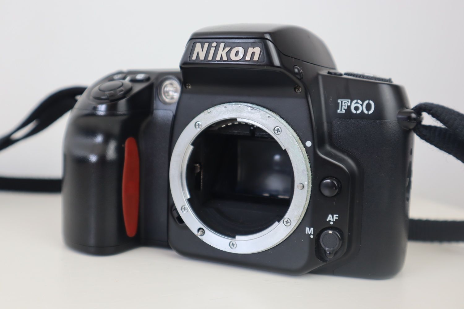 Nikon analógica F60 com lente