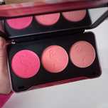 Revolution Blush Palette nowa