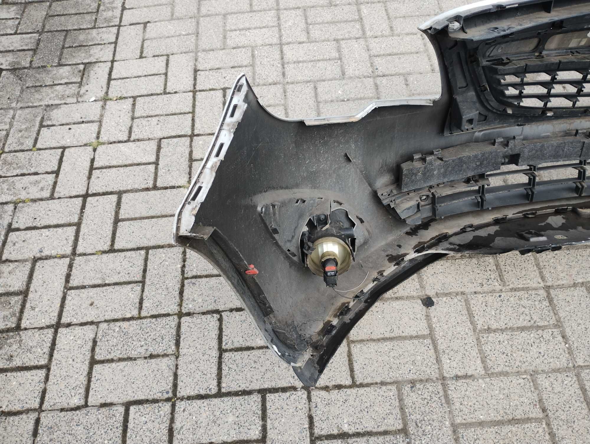 Zderzak przedni Opel Meriva B przed liftem 2010-13