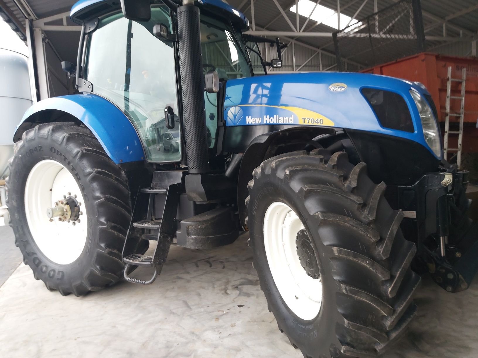 New holland  T7040