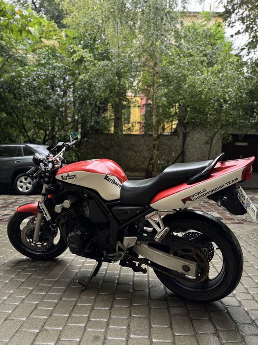 Yamaha FZS 600, fazer