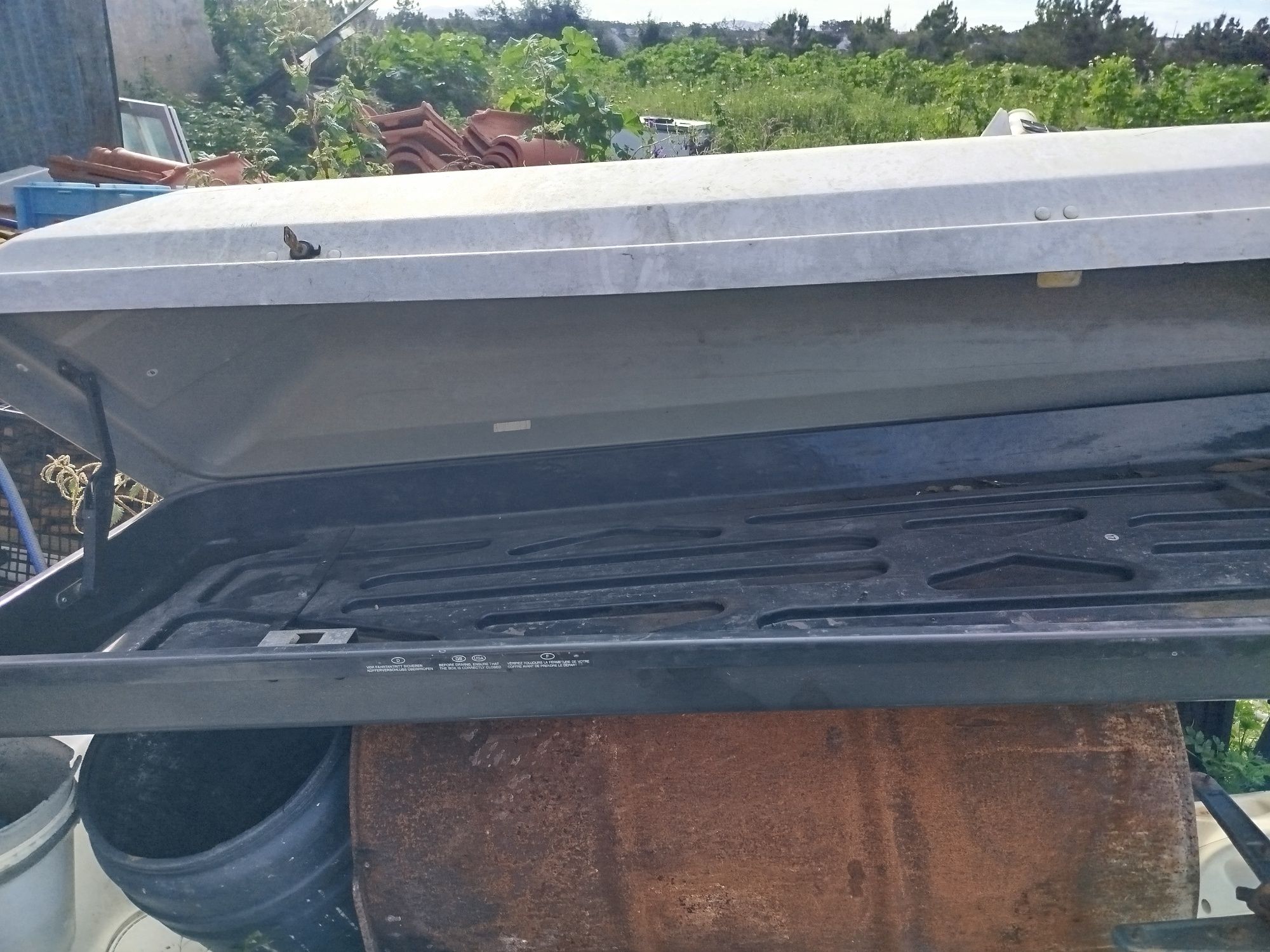 Baú de tejadilho para carro o carrinha