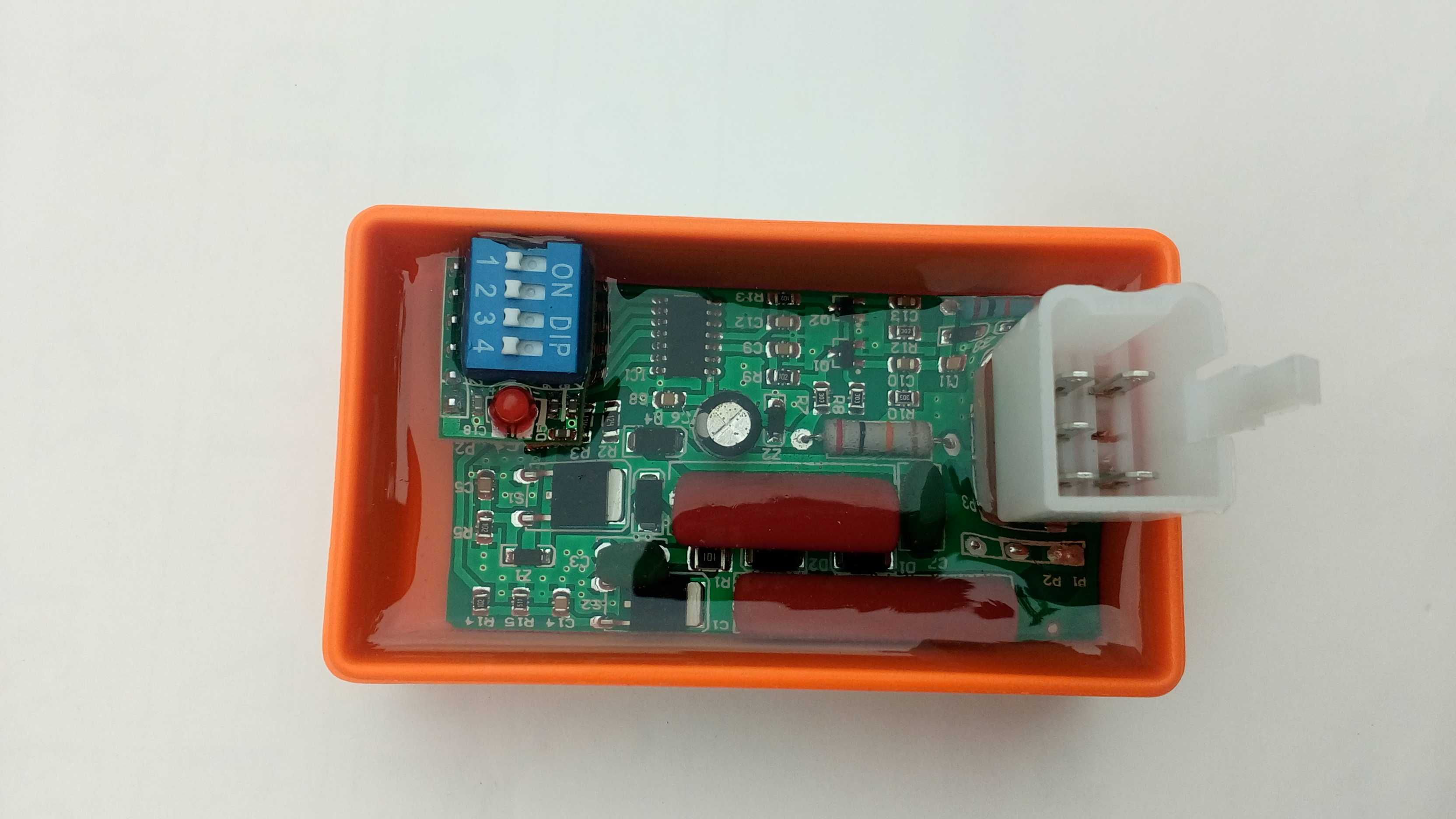 Комутатор CDI TUNING 5 pin з регулюванням кута запалення і відсічки