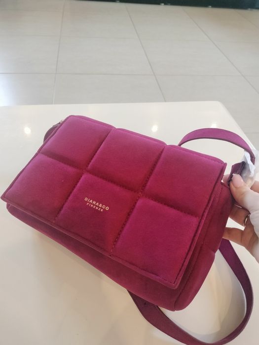 Śliczna torebka amarantowa
