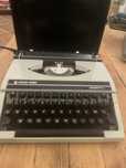 Maquina de escrever antiga