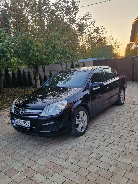Opel Astra H Sedan 1.6 ECOTEC BENZYNA + LPG