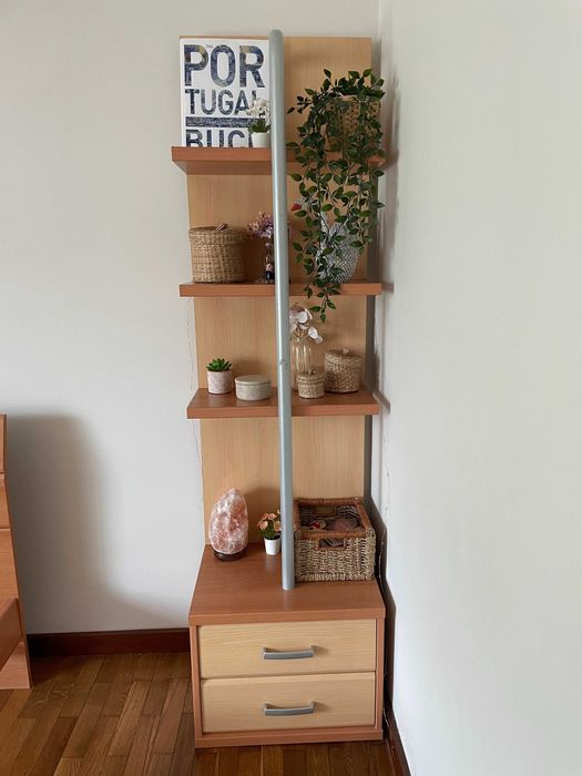 Vendo móvel de quarto com 2 gavetas