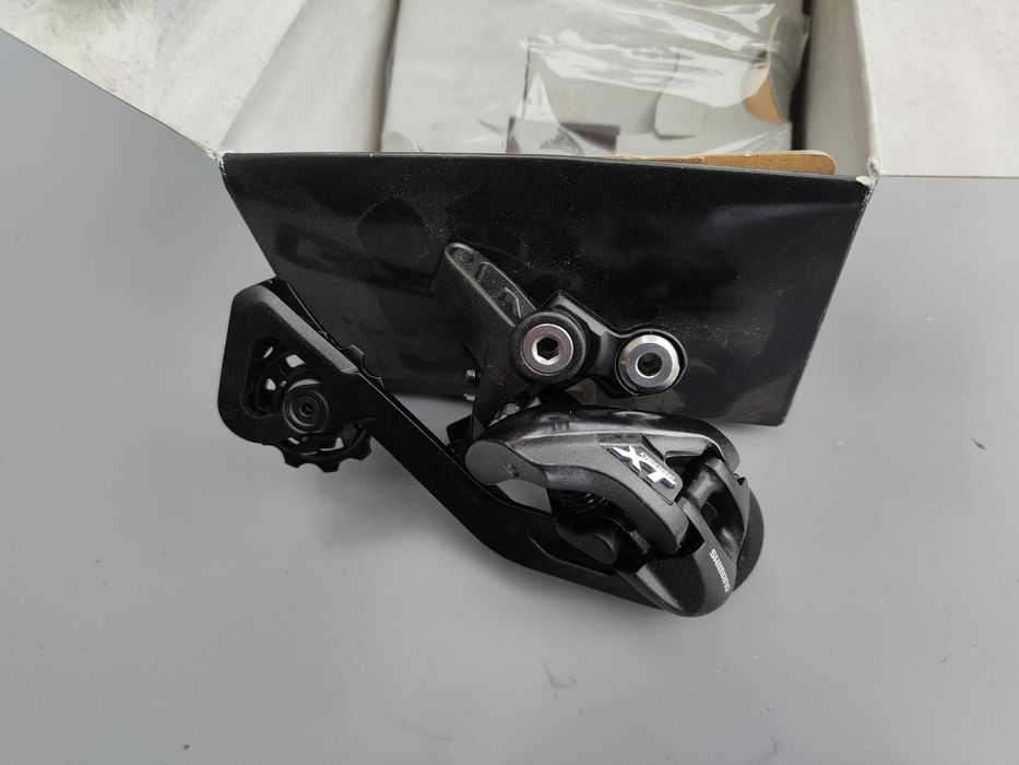 Nowa tylna przerzutka SHIMANO DEORE XT RD-T8000 x10. Kartonik