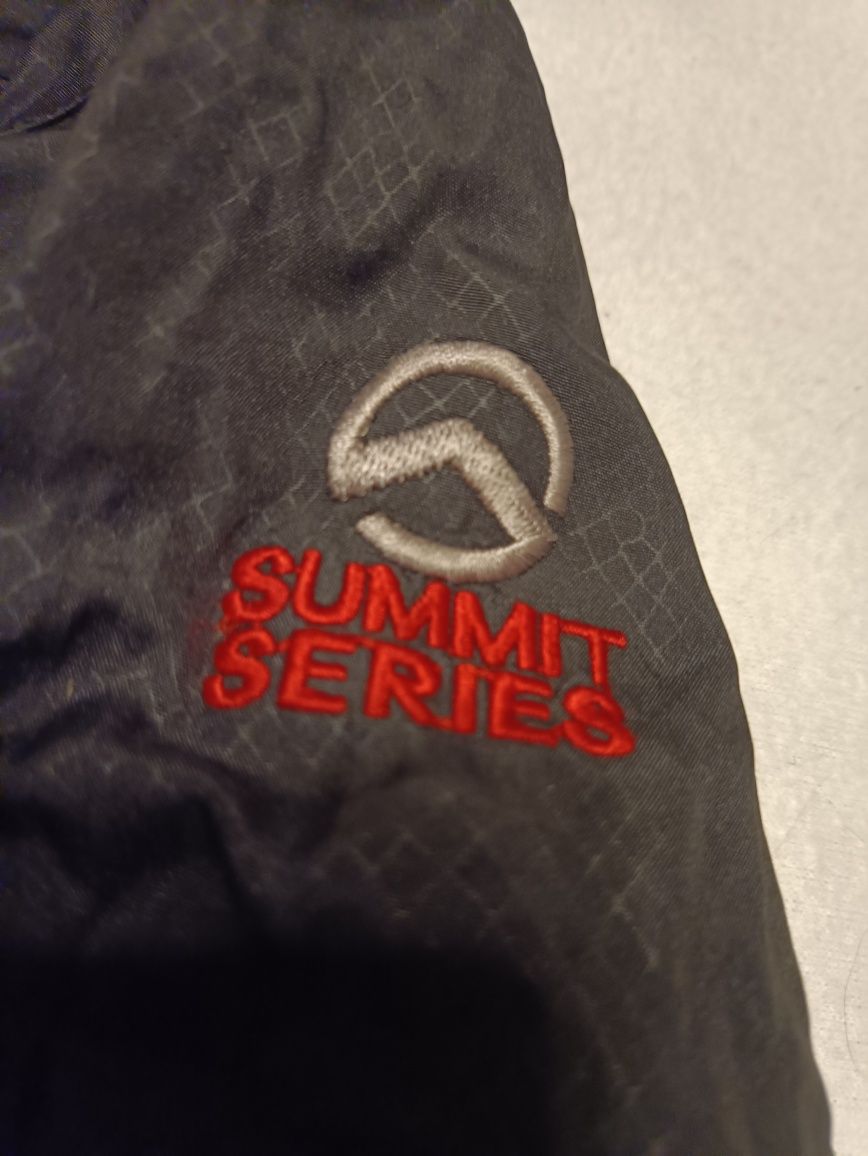 Czarna kurtka z kapturem The North Face Summit Series Gore-Tex