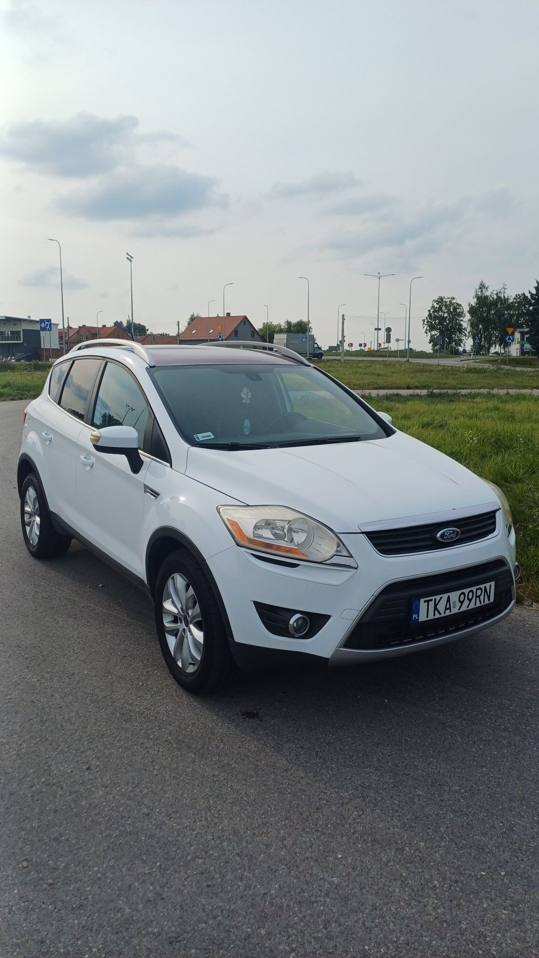 Ford Kuga 4x4 2.0 tdci 140km 2009r. Panorama