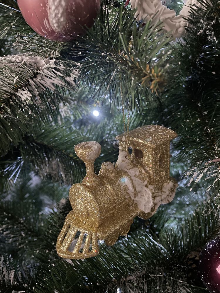 Ялинка , елка , новорічна ялинка