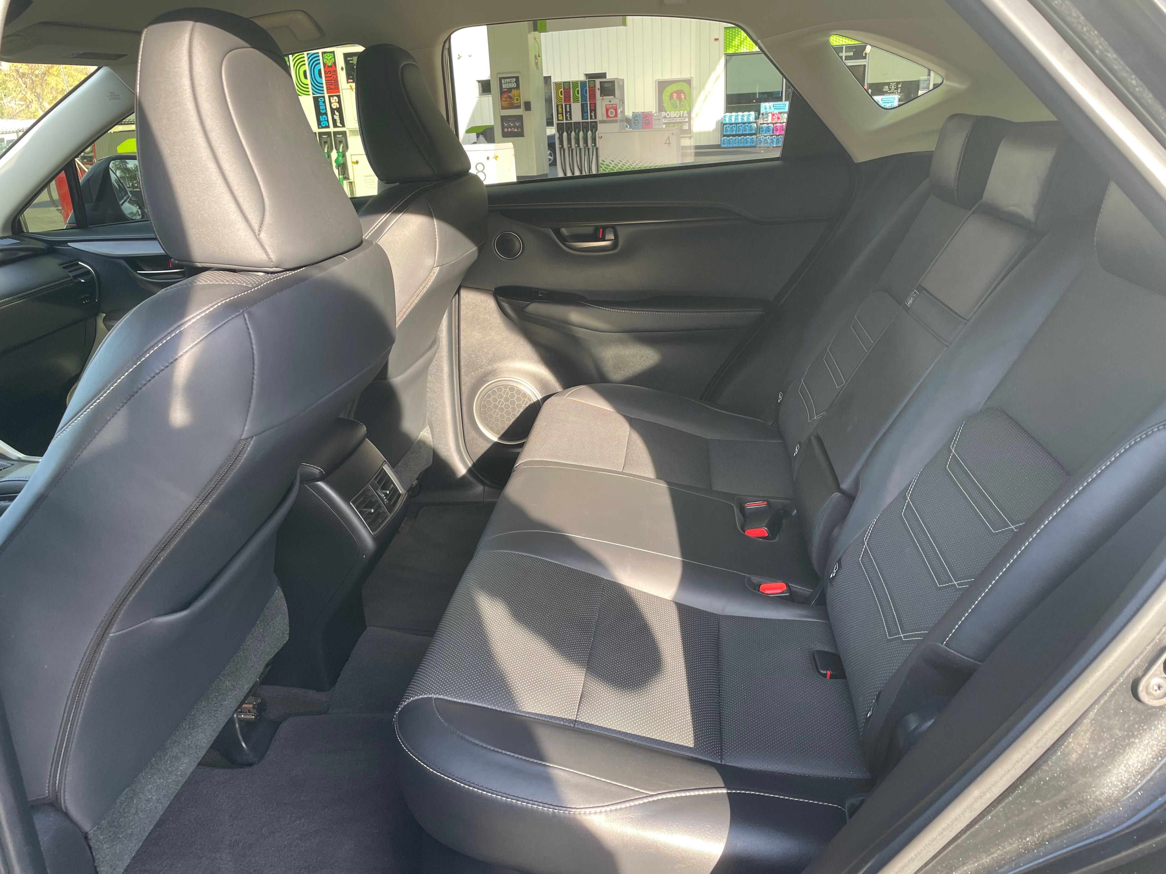 Lexus NX300 2020