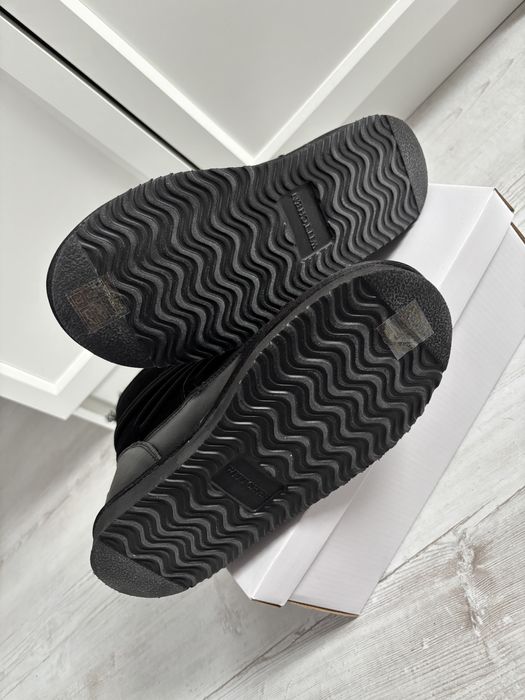 Czarne śniegowce Wittchen sznurowane z furerkiem