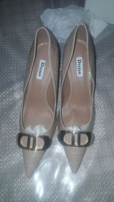 Туфлі жіночі на каблуку нові 40р.