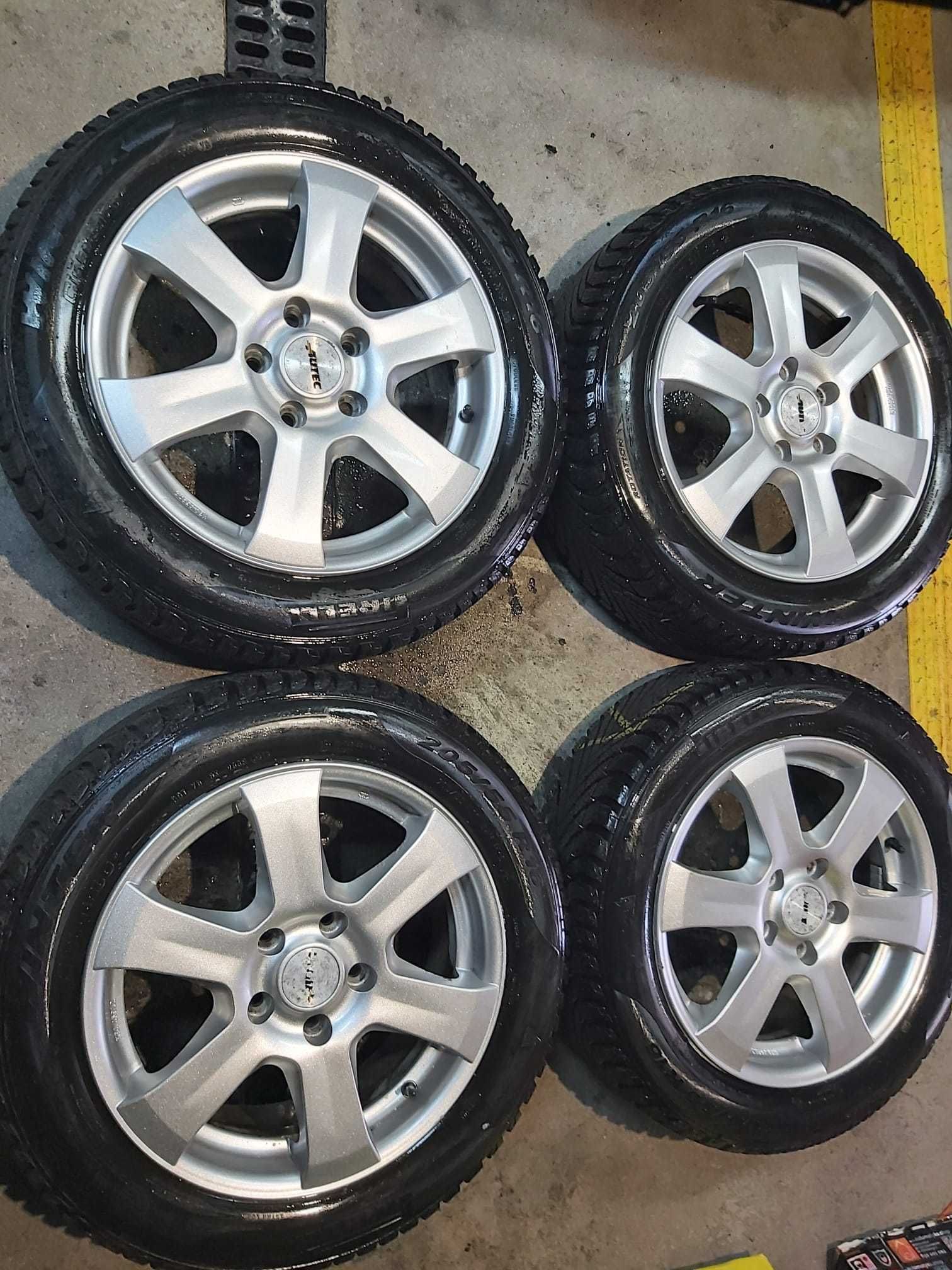 5x112 A3, Touran, Octavia,Altea,Leon,Golf 205/55/16 Pirelli 7,4mm ZIMA