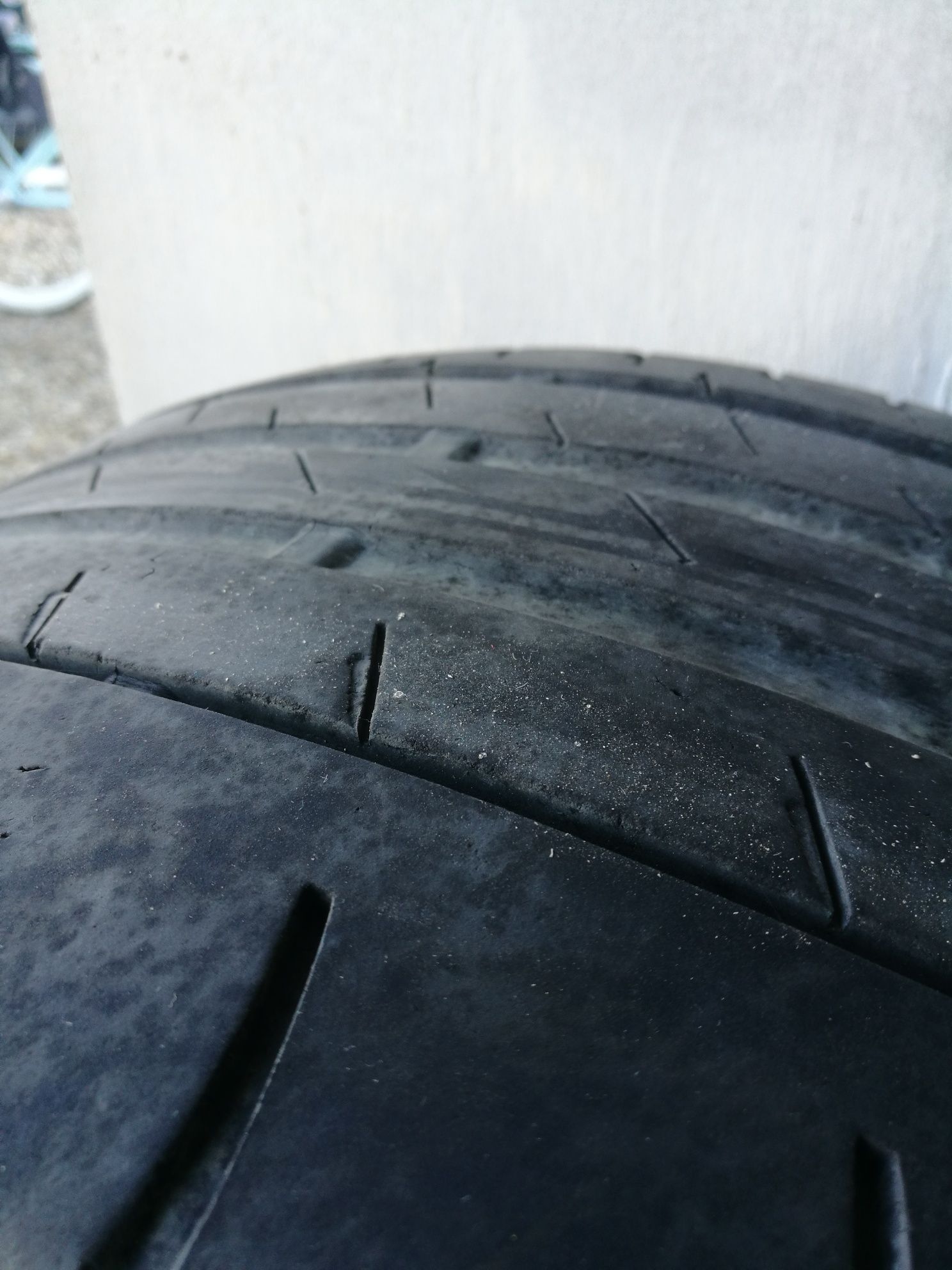 2 opony Continental 225/45 R17 Run flat