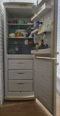 Холодильник 2-х кам Атлант  морозилка на 3 отдела внизу Бесплат привоз