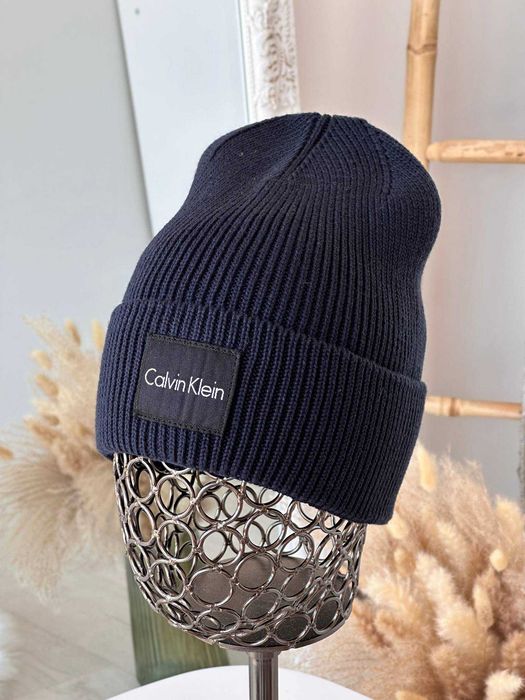 Шапка (Унісекс)
Calvin Klein