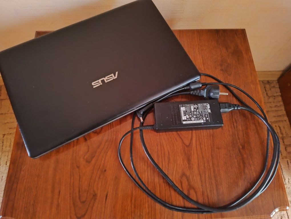 Продам робочий Ноутбук Asus X55VD